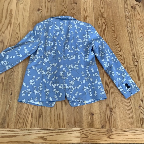 Spring Blazer - Picture 10 of 14